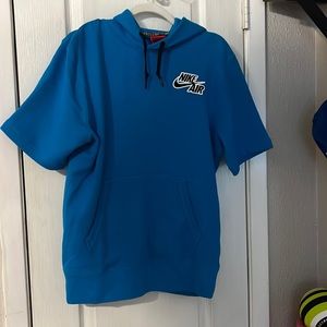 Nike hooded short sleeve sweater